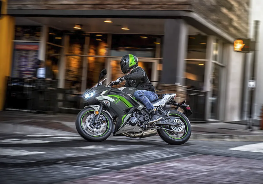 Kawasaki Ninja 650. Ảnh: Motorbiscuit. Kawasaki Ninja 650. Ảnh: Motorbiscuit.