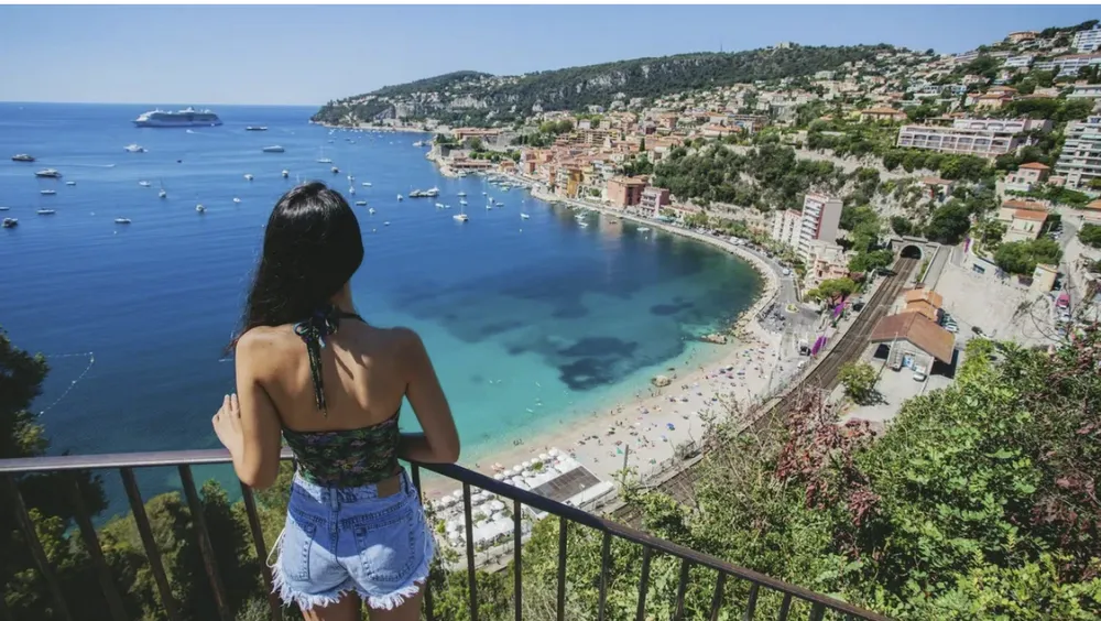 Nice là nơi hoàn hảo để bạn thư giãn và hấp thụ ánh nắng mặt trời. Ảnh: Wonderslist. Nice là nơi hoàn hảo để bạn thư giãn và hấp thụ ánh nắng mặt trời. Ảnh: Wonderslist.