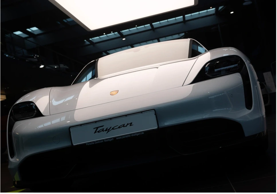 Porsche Taycan Turbo S. Ảnh: Motorbicuit.