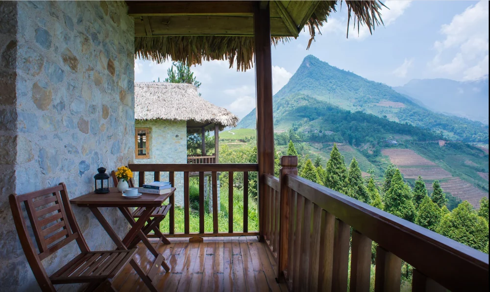 Topas Ecolodge Sapa có 33 căn nhà gỗ, nằm trên đỉnh đồi cách xa trung tâm du lịch của thị trấn Sapa, Ảnh: Internet. Topas Ecolodge Sapa có 33 căn nhà gỗ, nằm trên đỉnh đồi cách xa trung tâm du lịch của thị trấn Sapa, Ảnh: Internet.
