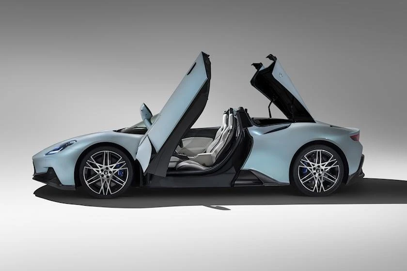 Maserati MC20. Ảnh: Carbuzz.