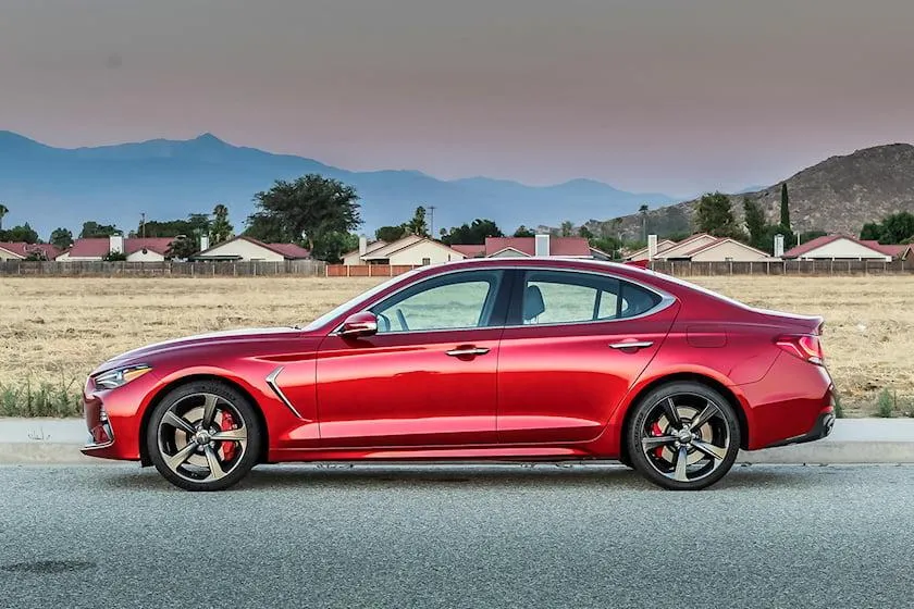 Genesis G70 (2019). Ảnh: Carbuzz.