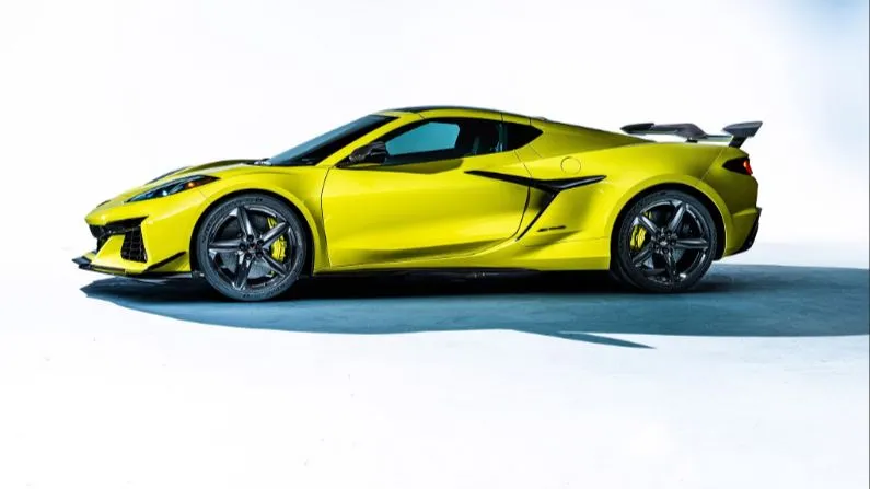 2023 Chevrolet Corvette Z06. Ảnh: Hotcars.