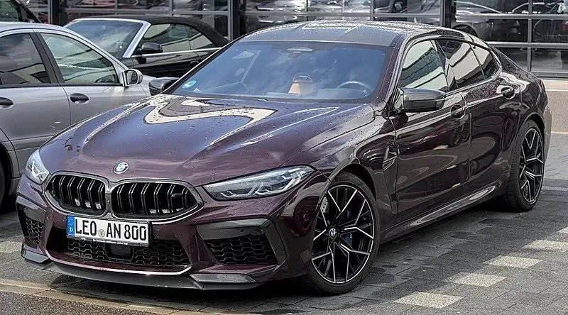 BMW M8 Gran Coupe 2022 đạt tốc độ tối đa190 dặm/giờ (304 km/h). Ảnh: Hotcars.