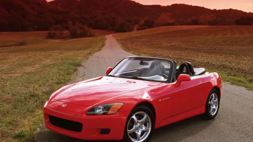 Honda S2000 chắc chắn là một trong những chiếc xe thể thao tốt nhất. Ảnh: Hotcars.