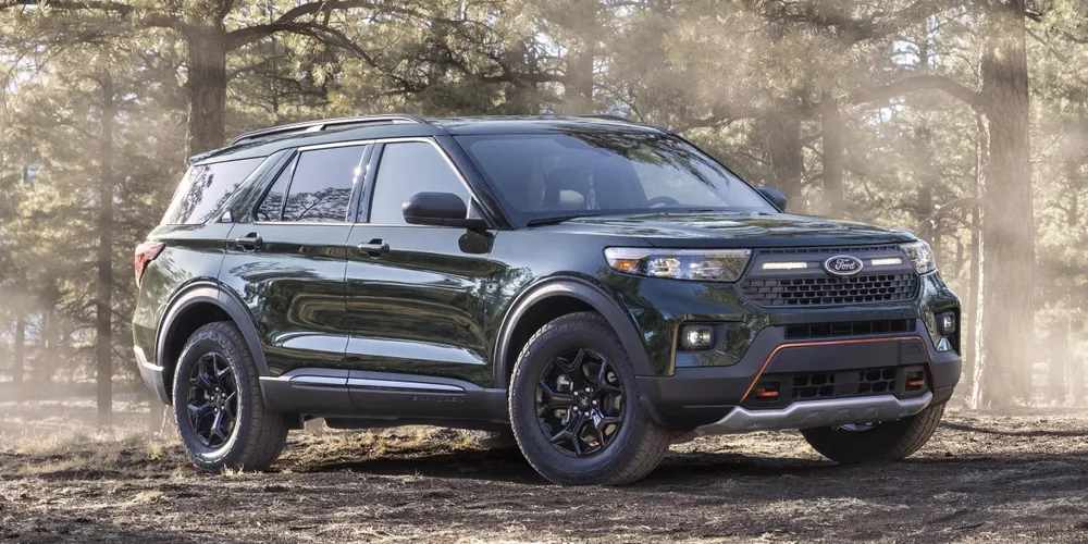 Ford Explorer có 7 chỗ ngồi rộng rãi. Ảnh: Hotcars.