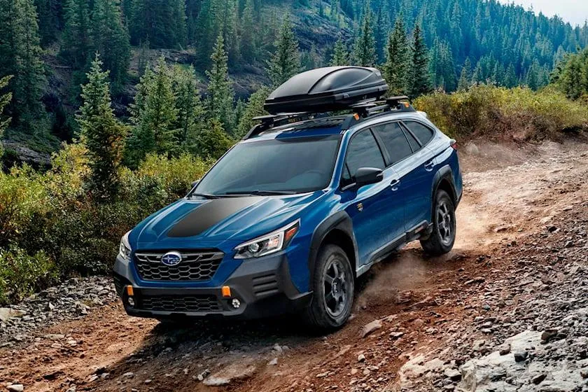 Subaru Outback được thiết kế có toa xe với hệ thống treo nâng lên. Ảnh: Carbuzz.