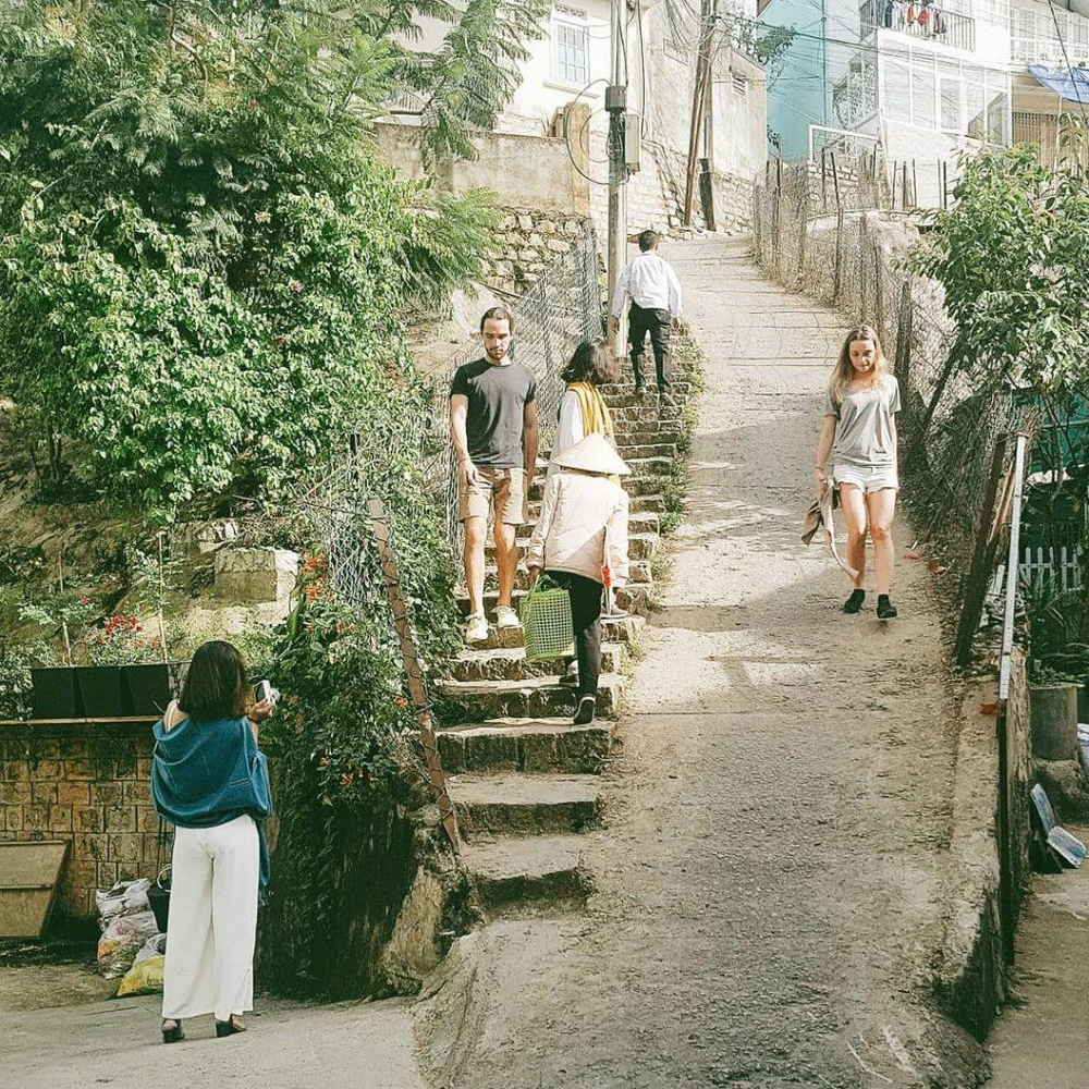 Không chỉ khách việt mà cả du khách nước ngoài cũng đến thăm quan và trải nghiệm. Ảnh: IDALAT. Không chỉ khách việt mà cả du khách nước ngoài cũng đến thăm quan và trải nghiệm. Ảnh: IDALAT.