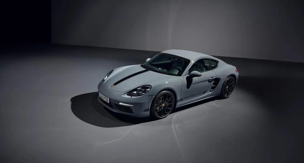 Hiện Porsche 718 có sẵn dưới dạng coupe (Cayman) hoặc mui trần (Boxster). Ảnh: Hotcars. Hiện Porsche 718 có sẵn dưới dạng coupe (Cayman) hoặc mui trần (Boxster). Ảnh: Hotcars.