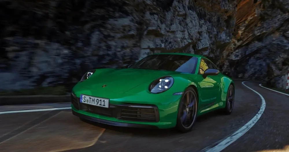 Porsche cung cấp hơn mười phiên bản trên ba phong cách, coupe, Targa và mui trần. Ảnh: Hotcars. Porsche cung cấp hơn mười phiên bản trên ba phong cách, coupe, Targa và mui trần. Ảnh: Hotcars.