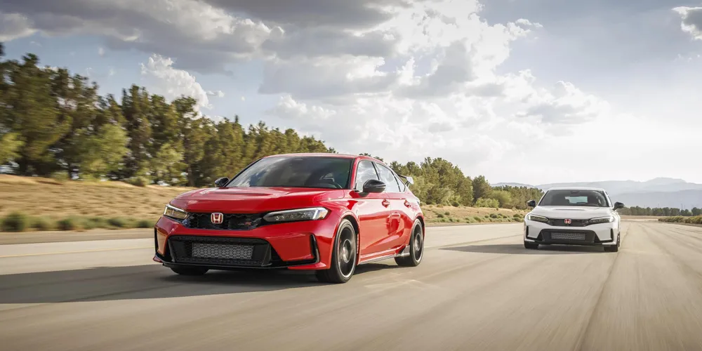 Honda Civic Type R là một chiếc xe có thiết kế nóng bỏng và thú vị. Ảnh: Hotcars.