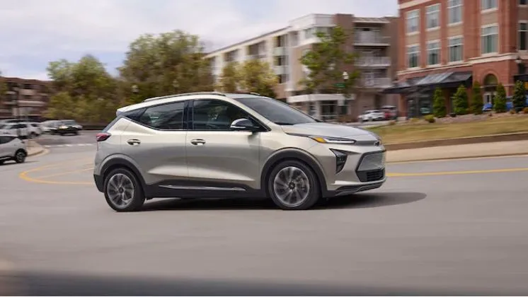 Chevrolet Bolt EUV 2022 có lưới tản nhiệt giả rất giống với chiếc xe Bolt EV. Ảnh: Motorbiscuit. Chevrolet Bolt EUV 2022 có lưới tản nhiệt giả rất giống với chiếc xe Bolt EV. Ảnh: Motorbiscuit.