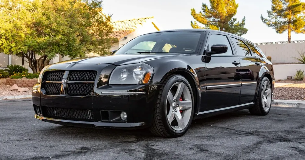 Dodge Magnum SRT8 được sản xuất với 4.200 chiếc. Ảnh: Hotcars. Dodge Magnum SRT8 được sản xuất với 4.200 chiếc. Ảnh: Hotcars.