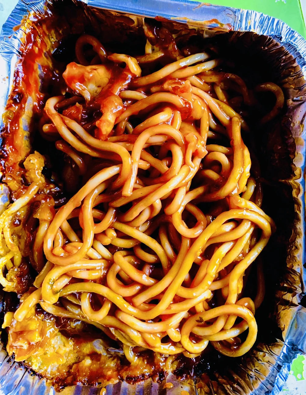 Nếu bạn đang bị tuyến giáp thì nên hạn chế thực thực phẩm chế biến sẵn. Ảnh: PL.