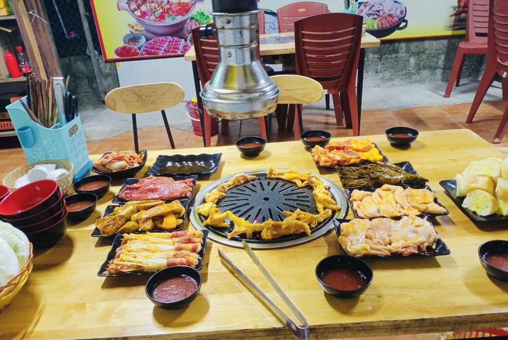 Nếu bạn là bệnh nhân tiểu thì cần kiểm soát chế độ ăn uống của mình với các món ăn nhiều khẩu phần và ít lượng đường. Ảnh: PHƯƠNG LÊ. Nếu bạn là bệnh nhân tiểu thì cần kiểm soát chế độ ăn uống của mình với các món ăn nhiều khẩu phần và ít lượng đường. Ảnh: PHƯƠNG LÊ.