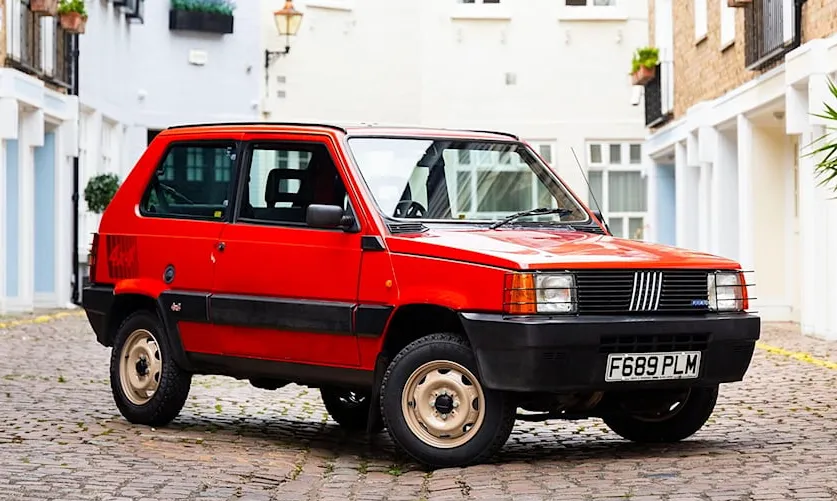 Fiat Panda là một thiết kế đậm chất Ý nhất trong lịch sử. Ảnh: Carbuzz.