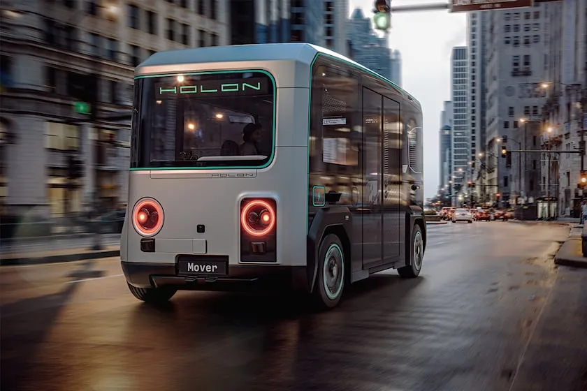 Xe buýt điện có tốc độ tối đa 37 dặm/giờ. Ảnh: Carbuzz. Xe buýt điện có tốc độ tối đa 37 dặm/giờ. Ảnh: Carbuzz.