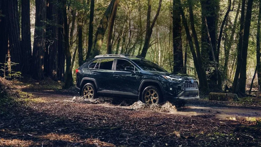 RAV4 mới cũng đi kèm với Toyota Safety Sense 2.5 và bao gồm nhiều tính năng hiện đại. Ảnh: Motorbiscuit.