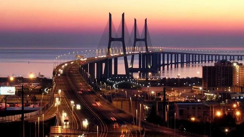 Cầu Vasco da Gama, Bồ Đào Nha. Ảnh: Thetravel Cầu Vasco da Gama, Bồ Đào Nha. Ảnh: Thetravel