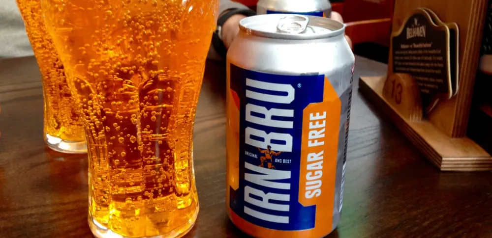 Ở Scotland khi say họ sẽ ăn món xúc xích vuông béo ngậy để giảm say. Ảnh: CNN Travel. Ở Scotland khi say họ sẽ ăn món xúc xích vuông béo ngậy để giảm say. Ảnh: CNN Travel.