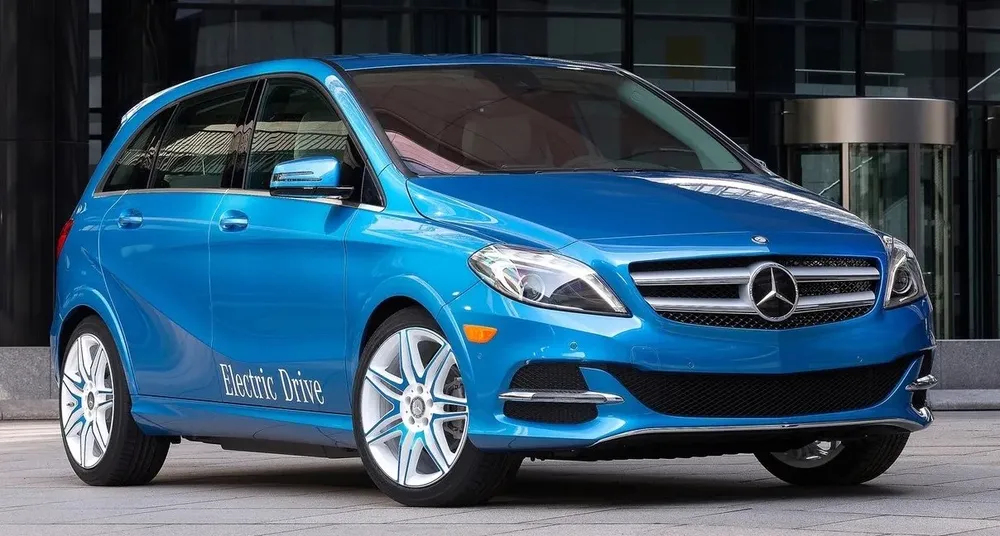 Mercedes-Benz B-Class Electric 2014, chi phí bảo dưỡng trung bình 20 triệu đồng/năm. Ảnh: Hotcars. Mercedes-Benz B-Class Electric 2014, chi phí bảo dưỡng trung bình 20 triệu đồng/năm. Ảnh: Hotcars.