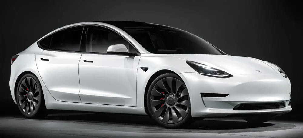 Tesla Model 3 2018-2019, chi phí bảo trì trung bình gần 19 triệu đồng/năm. Ảnh: Hotcars. Tesla Model 3 2018-2019, chi phí bảo trì trung bình gần 19 triệu đồng/năm. Ảnh: Hotcars.