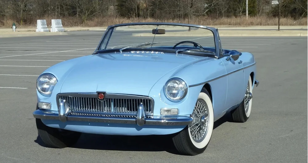 MG MGB có giá từ 7.300 - 12.400 USD. Ảnh: Hotcars.