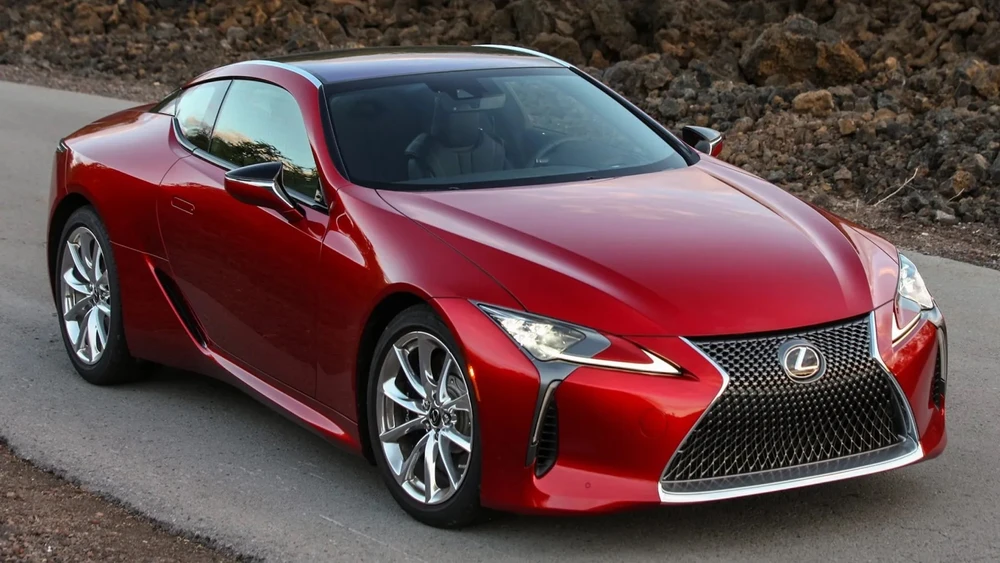 Lexus LC 500 2023 có giá 95.600 USD. Ảnh: Hotcars.