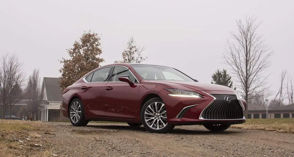 Lexus ES 350 2014. Ảnh: iSeeCar.