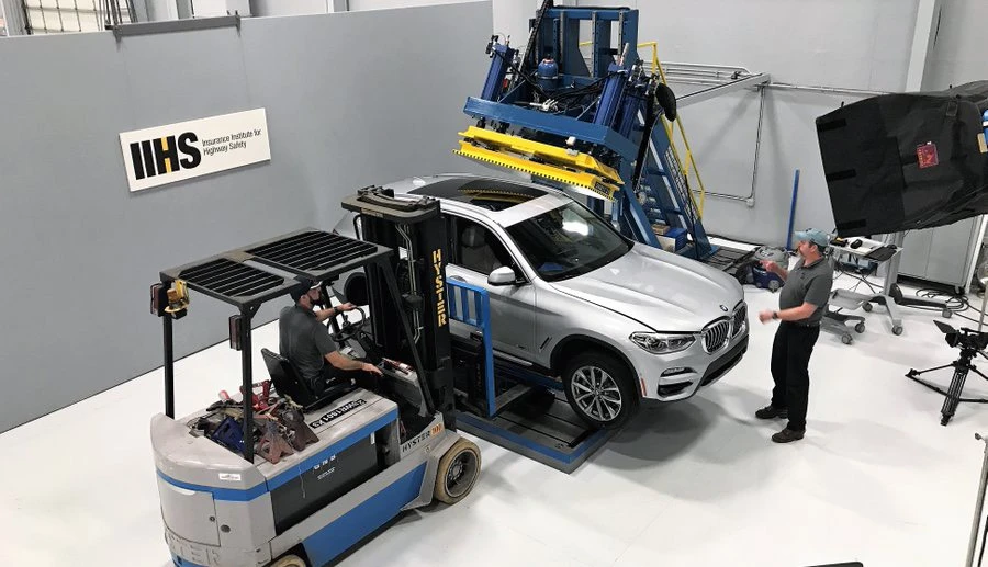 Độ bền mái xe. Ảnh: Motorbiscuit. Độ bền mái xe. Ảnh: Motorbiscuit.