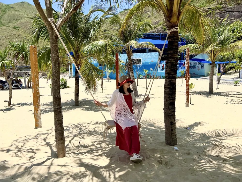 Kỳ Co - Bãi biển đẹp nhất, quyến rũ nhất ở Quy Nhơn. Ảnh: HIỀN NGUYỄN.