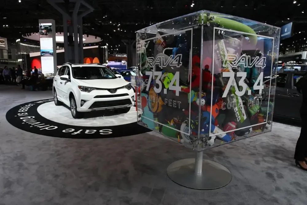 Toyota RAV4 là một sự lựa chọn chắc chắn cho bất kỳ người lái xe nào. Ảnh: Motorbiscuit. Toyota RAV4 là một sự lựa chọn chắc chắn cho bất kỳ người lái xe nào. Ảnh: Motorbiscuit.