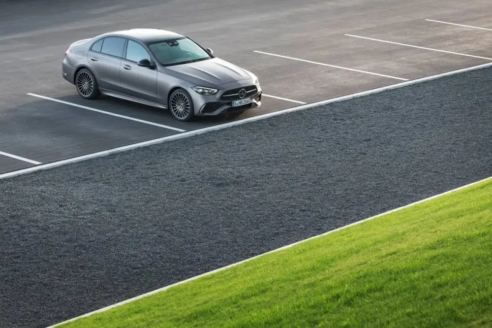 Mercedes-Benz C-Class. Ảnh: Motorbiscuit. Mercedes-Benz C-Class. Ảnh: Motorbiscuit.