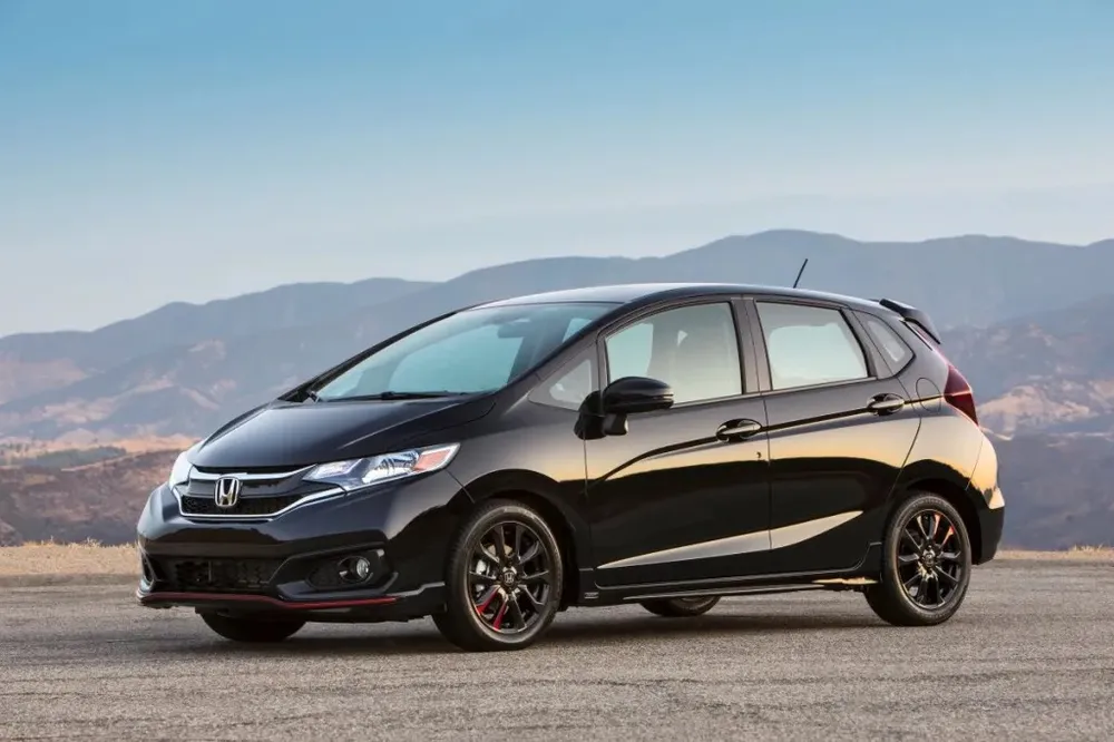 Honda Fit 2019 là một chiếc hatchback cỡ nhỏ. Ảnh: Motorbiscuit. Honda Fit 2019 là một chiếc hatchback cỡ nhỏ. Ảnh: Motorbiscuit.