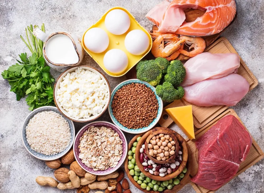 Mỗi bữa chỉ ăn 20-30 gram protein. Ảnh: Shutterstock. Mỗi bữa chỉ ăn 20-30 gram protein. Ảnh: Shutterstock.