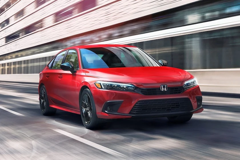 Honda Civic Sedan là sự lựa chọn hoàn hảo cho nữ giới. Ảnh: Carbuzz.