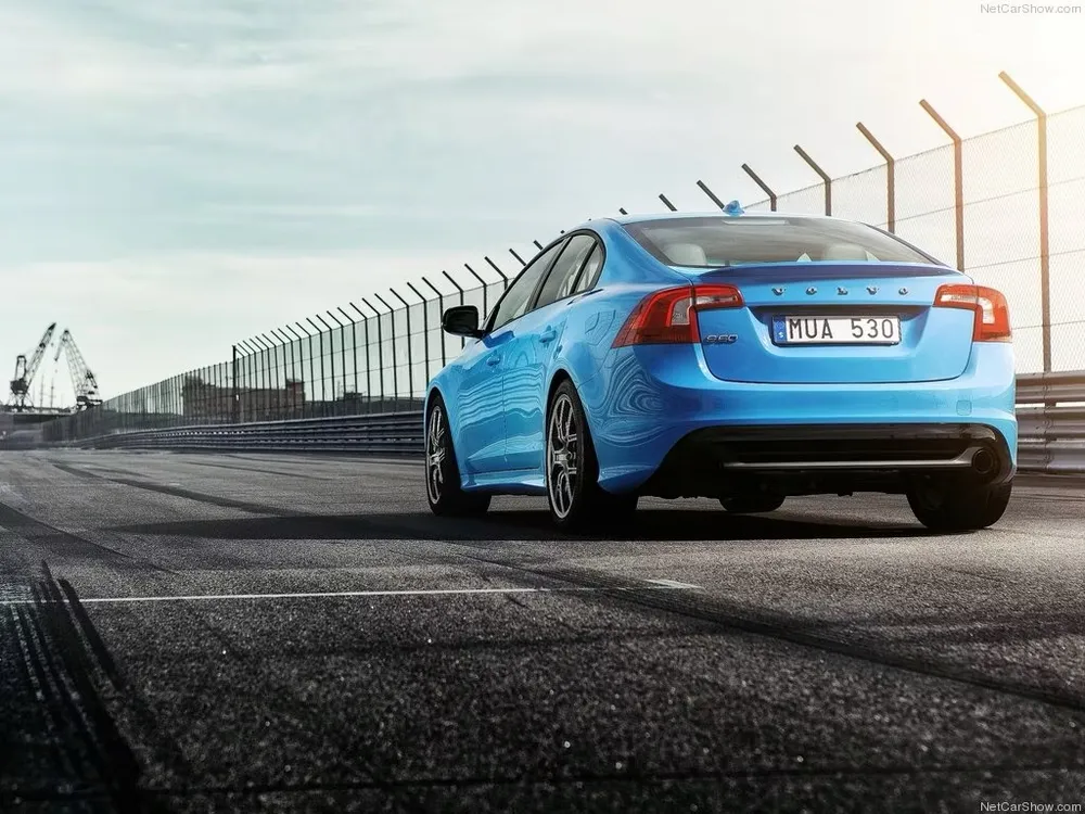 Volvo S60 Polestar có giá hơn 460 triệu đồng. Ảnh: Hotcars.
