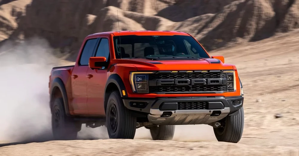 Ford F-150 Raptor 2017 tăng tốc 0-100 km/h trong 5,1 giây. Ảnh: Hotcar.