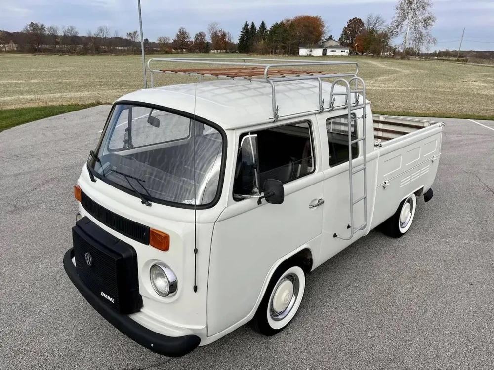 Xe tải Volkswagen T2 đời 1983. Ảnh: Motorbiscuit.