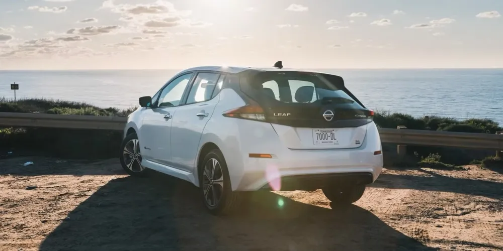 Nissan Leaf có giá hơn 650 triệu đồng. Ảnh: Hotcars. Nissan Leaf có giá hơn 650 triệu đồng. Ảnh: Hotcars.