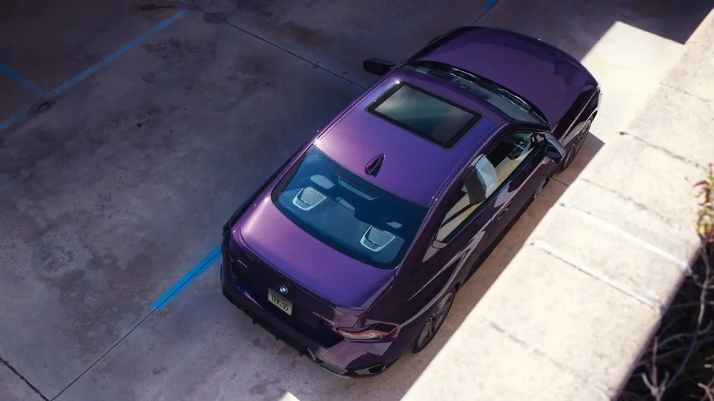 BMW 230i Coupe 2023 có giá gần 900 triệu đồng. Ảnh: HOTCARS.