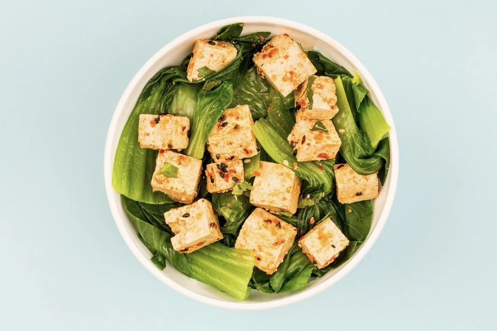 Một miếng đậu phụ chứa khoảng 1.624 mg canxi. Ảnh: Womenshealth.