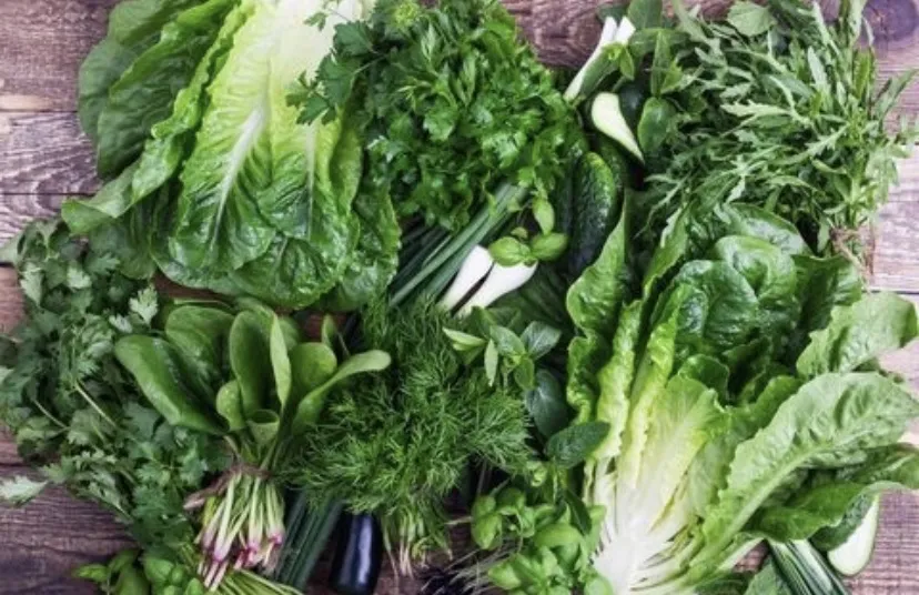 Rau xanh lá. Ảnh: Health.