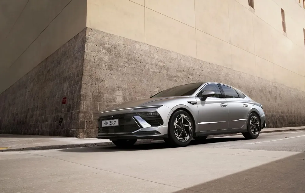 Huyndai Sonata. Ảnh: Motorbiscuit.