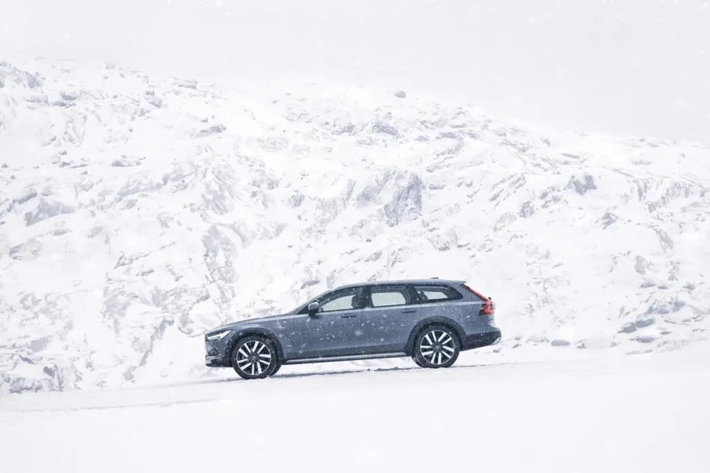 Volvo V90 Cross Country. Ảnh: Motorbiscuit.