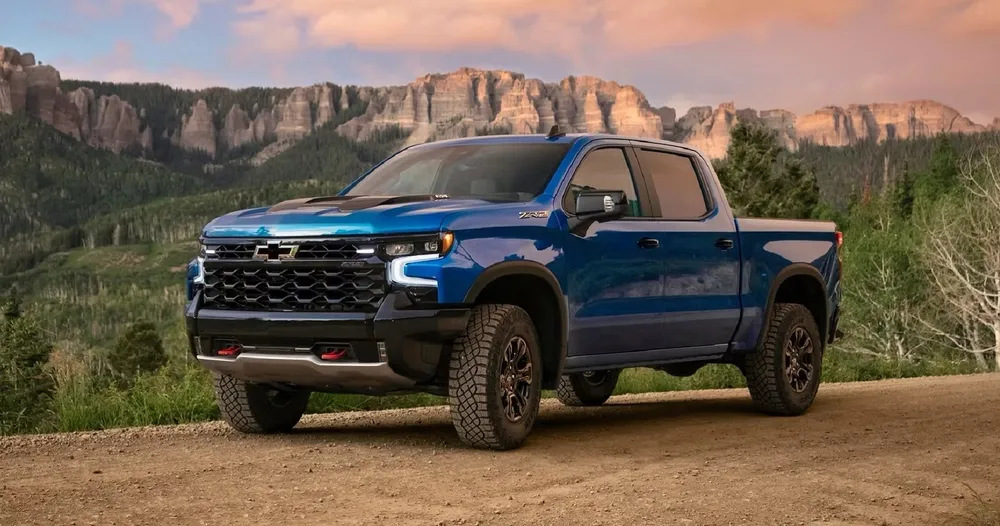 Chevrolet Silverado 1500 High Country 2023. Ảnh: Hotcars.