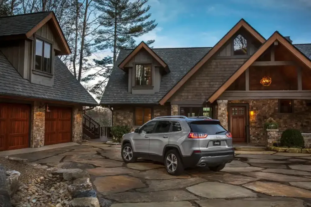 Jeep Cherokee 2022. Ảnh: Motorbiscuit. Jeep Cherokee 2022. Ảnh: Motorbiscuit.