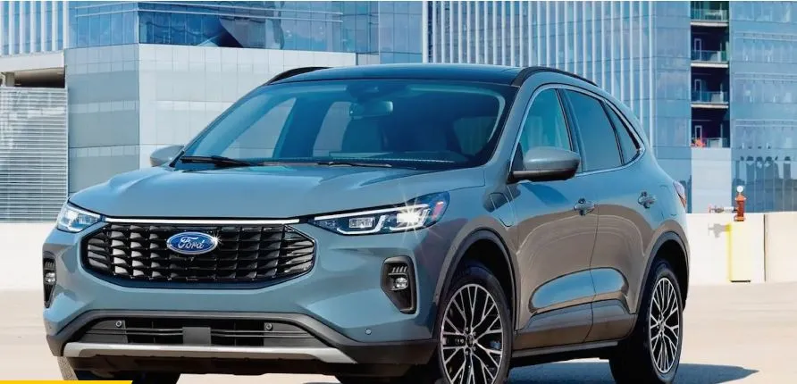 Ford Escape Hybrid 2023 có giá 35.480 USD. Ảnh: Motorbiscuit.