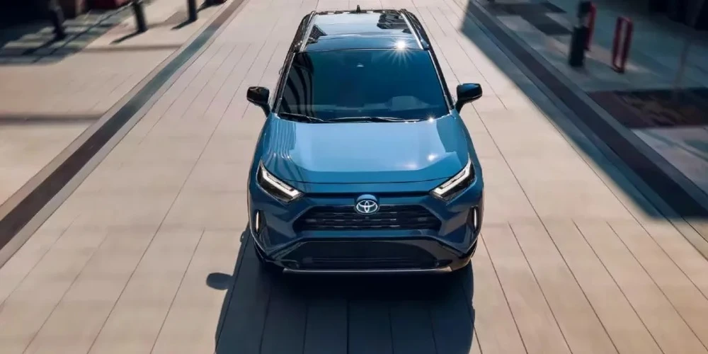 Toyota RAV4 Hybrid 2023. Ảnh: Motorbiscuit. Toyota RAV4 Hybrid 2023. Ảnh: Motorbiscuit.