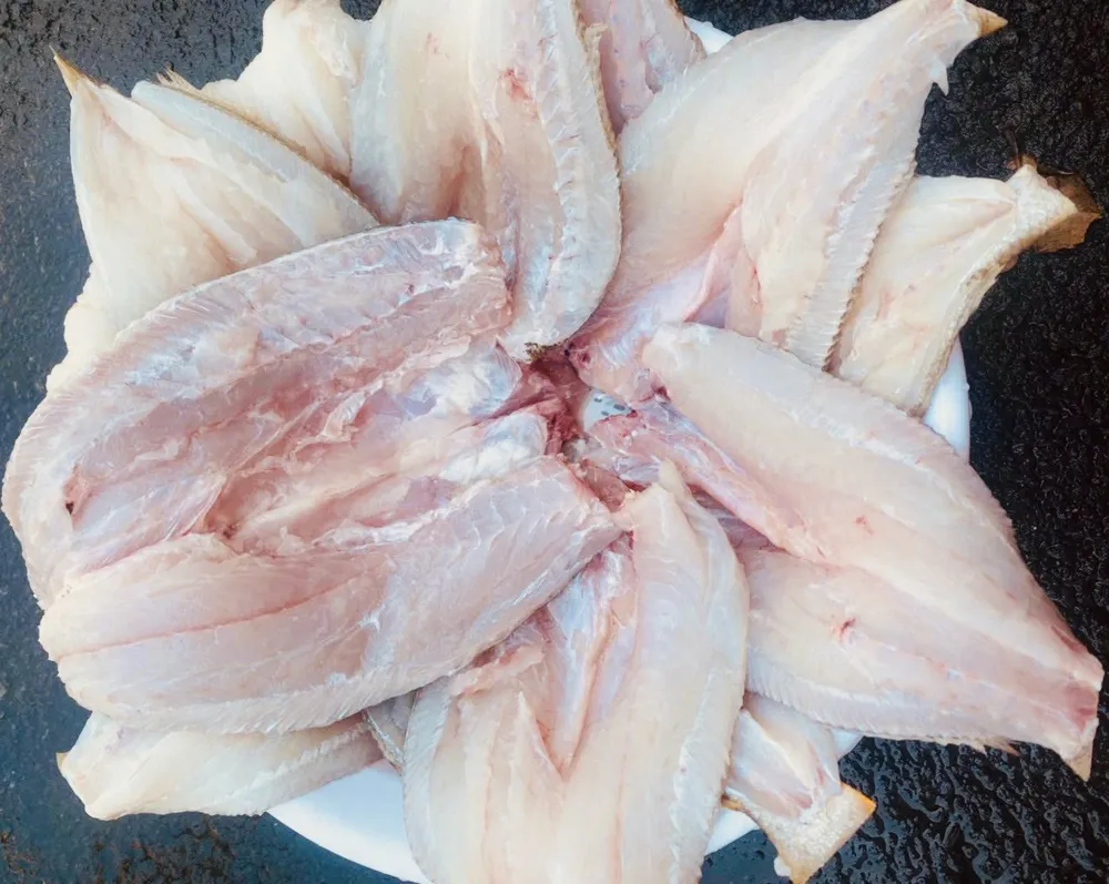 Cá là nguồn cung cấp axit béo omega-3, vitamin B, kali và selen. Ảnh: PHƯƠNG LÊ. Cá là nguồn cung cấp axit béo omega-3, vitamin B, kali và selen. Ảnh: PHƯƠNG LÊ.